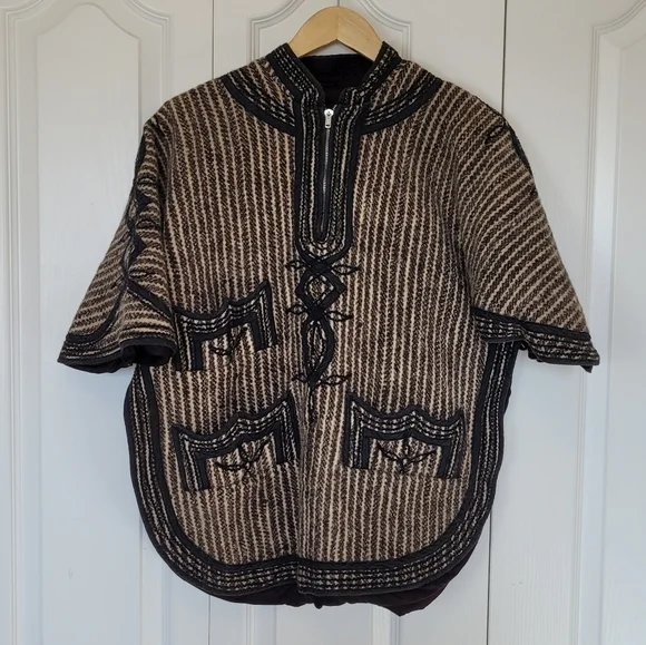 Vintage Lined Wool Cape - Picture 9 of 9